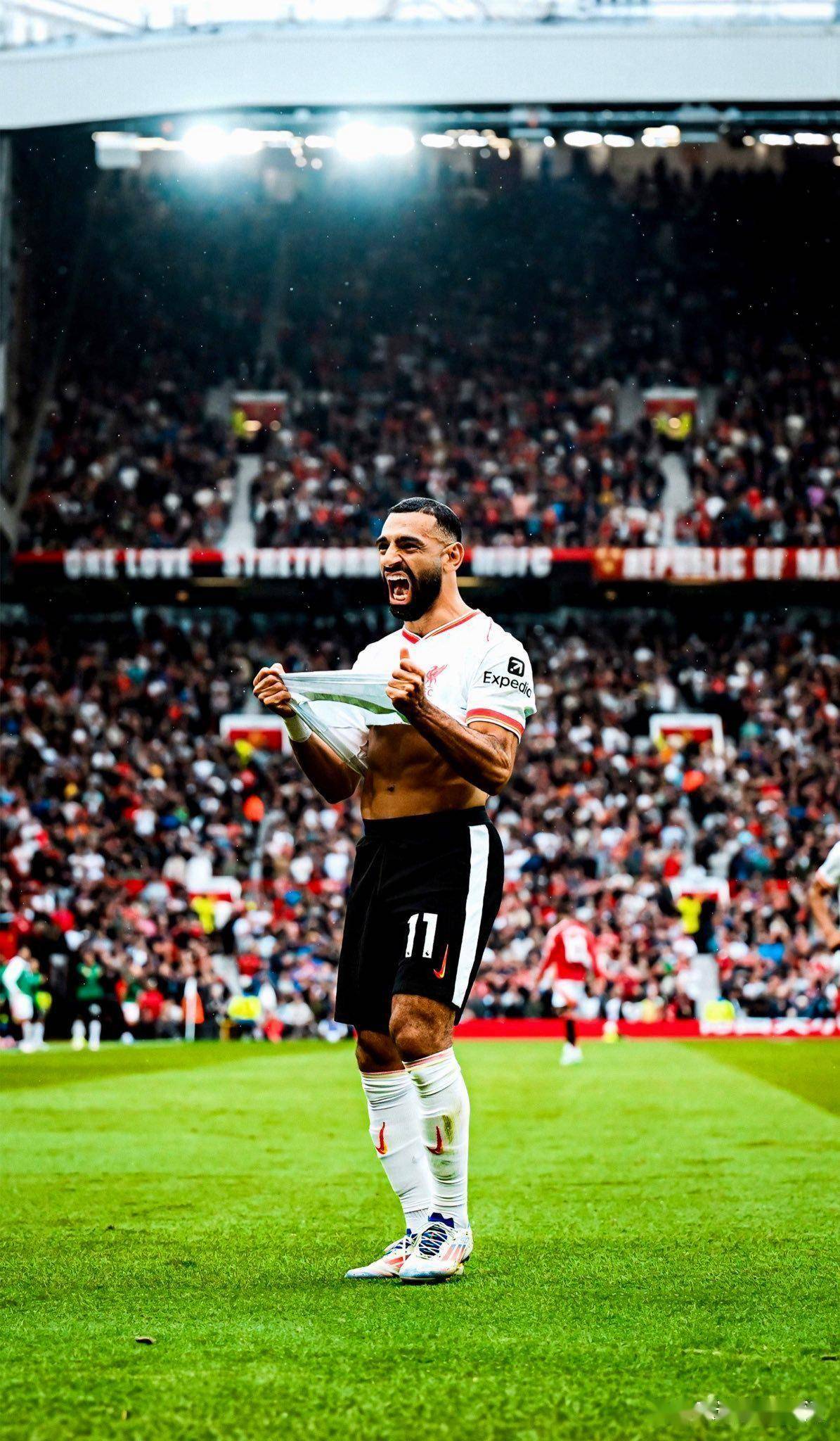 爱游戏登入-包含萨拉赫连续十二场比赛得分超过刷新纪录，勇士不断突破！全场沸腾不已的词条