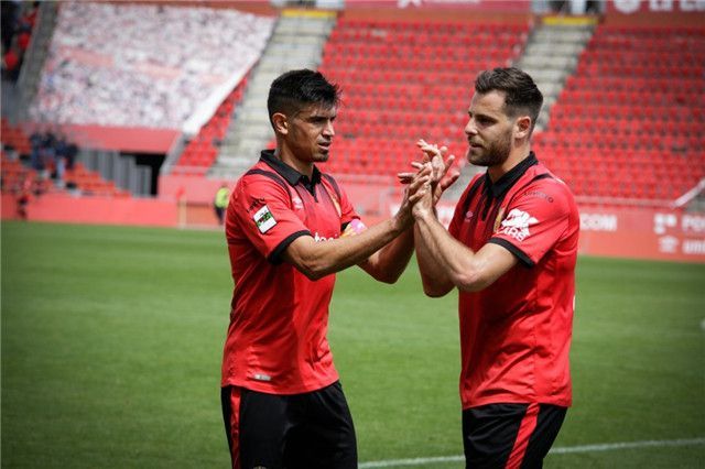 埃因霍温发布备战花絮；关键时刻豪取连胜；西甲任务艰巨；阵容厚度经受考验(抢救的三先三后原则)